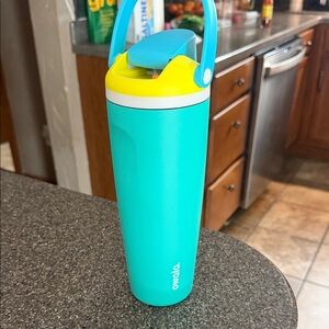 Owala 30 Oz water bottle